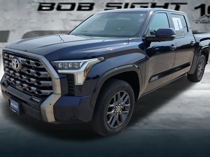 2022 Toyota Tundra Platinum photo 1