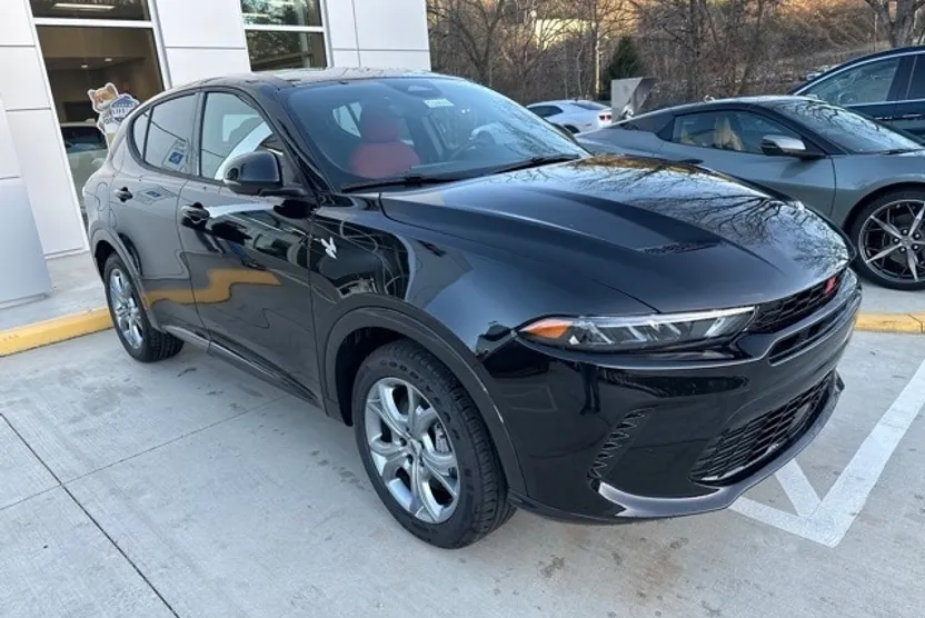 2024 Dodge Hornet R/T Plus photo 1