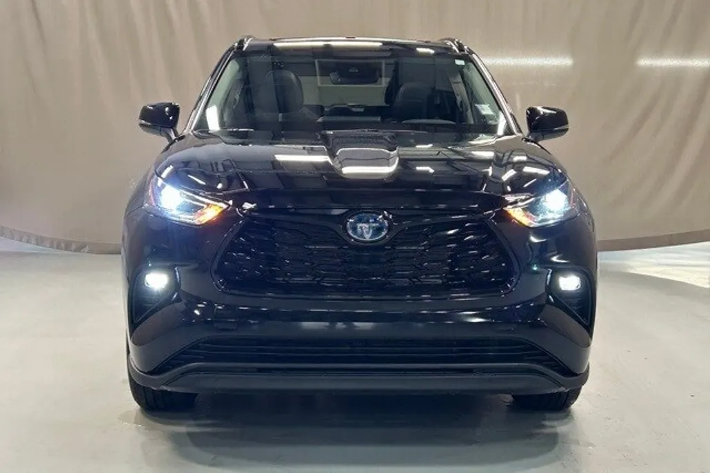 2024 Toyota Highlander Hybrid XLE photo 1