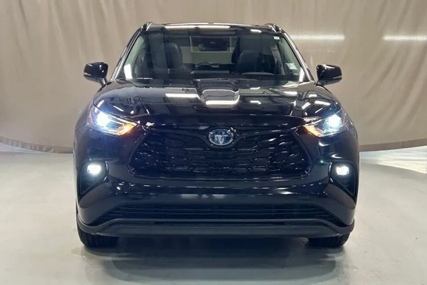 2024 Toyota Highlander Hybrid XLE photo 1