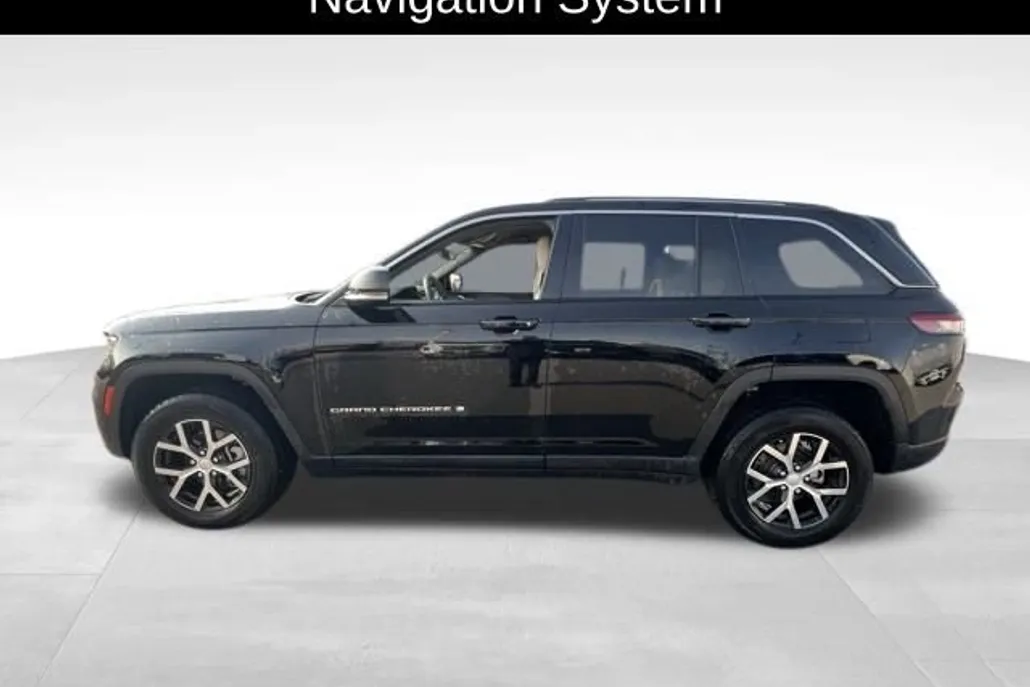 2023 Jeep Grand Cherokee Limited photo 1