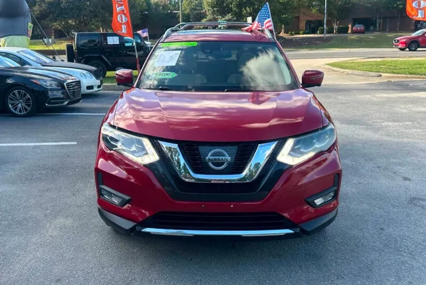 2017 Nissan Rogue SL photo 1