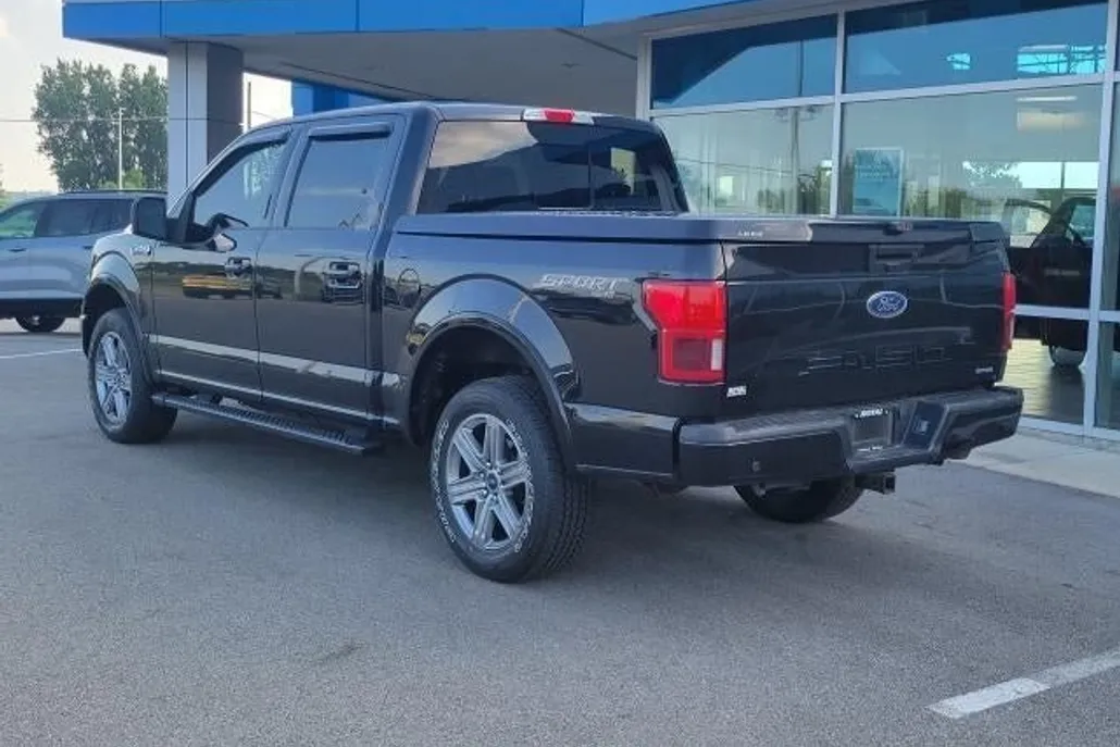 2019 Ford F-150 XLT photo 1