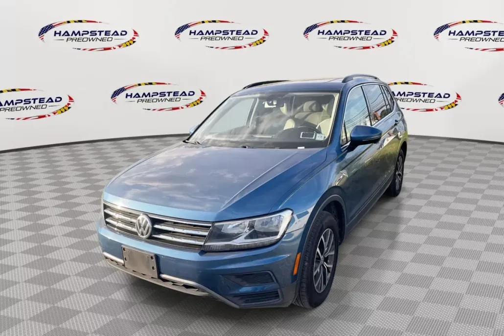 2019 Volkswagen Tiguan SEL R-Line photo 1
