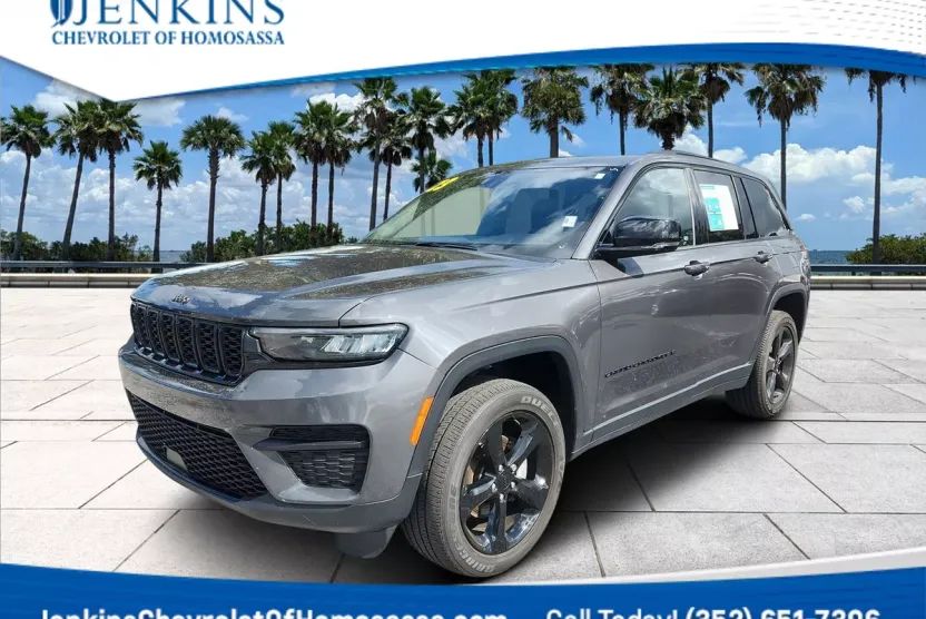 2023 Jeep Grand Cherokee Altitude photo 1