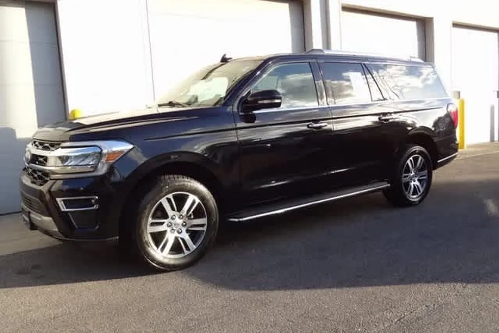 2023 Ford Expedition MAX Limited photo 1