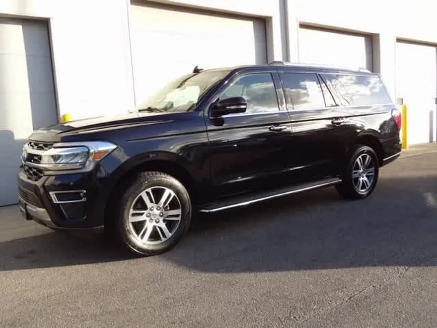 2023 Ford Expedition MAX Limited photo 1