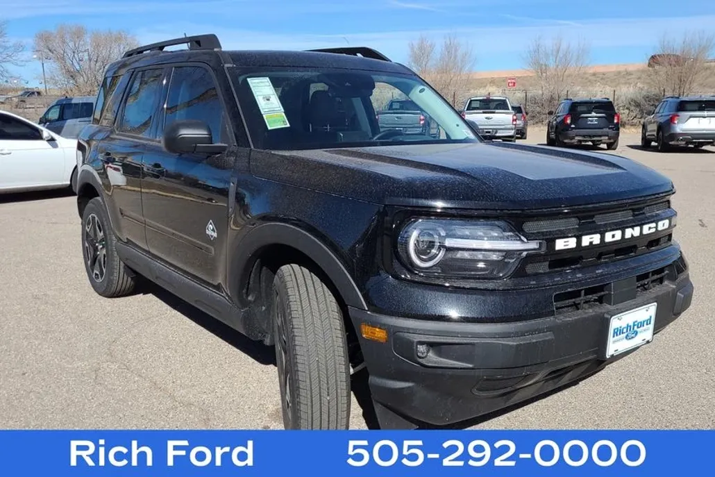 2024 Ford Bronco Sport Outer Banks photo 1