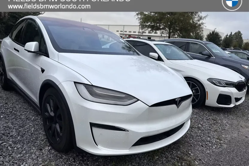2023 Tesla Model X photo 1