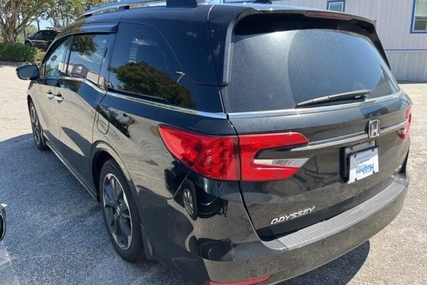 2022 Honda Odyssey Elite photo 1