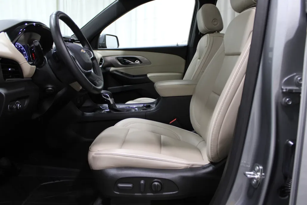 2023 Chevrolet Traverse Premier photo 1