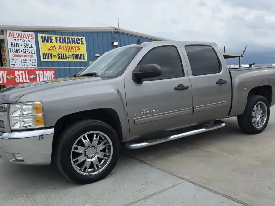 2012 Chevrolet Silverado 1500 LT photo 1