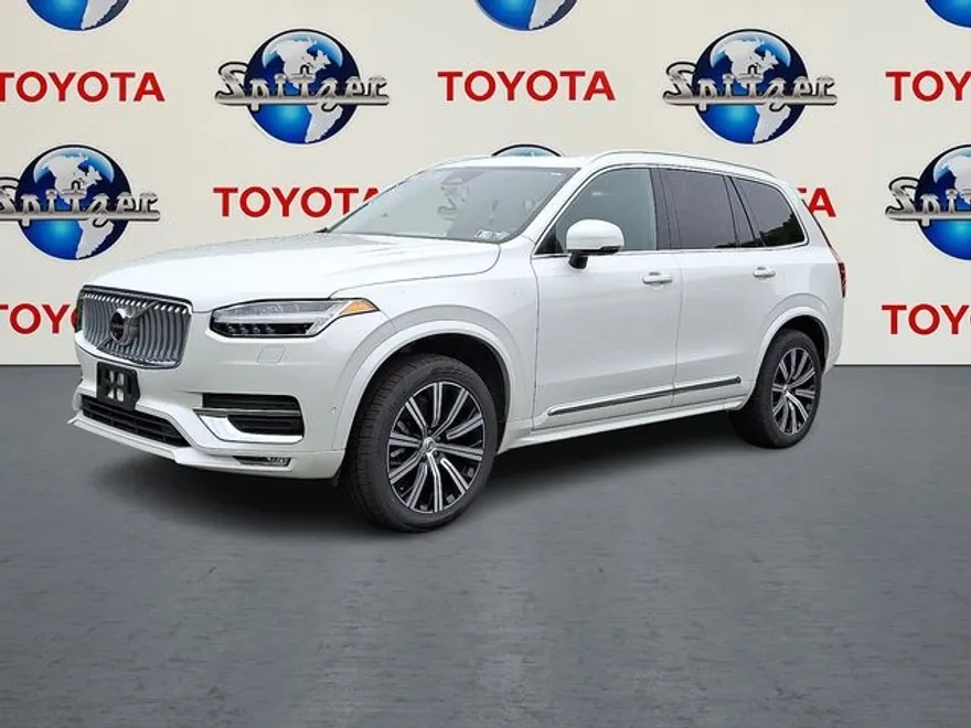 2024 Volvo XC90 B5 Plus photo 1