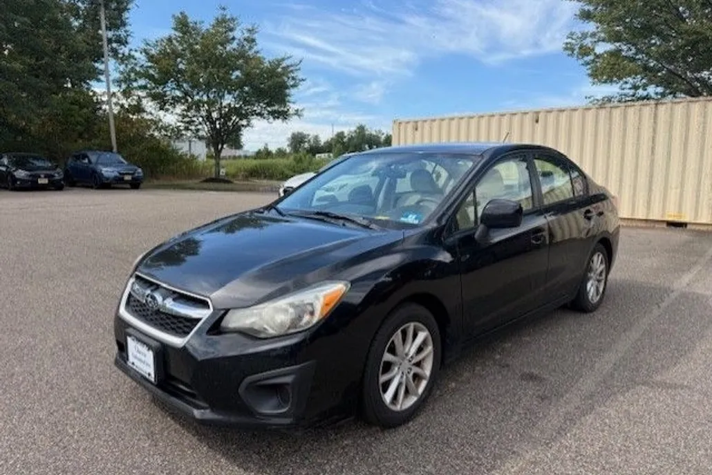 2014 Subaru Impreza 2.0i Premium photo 1