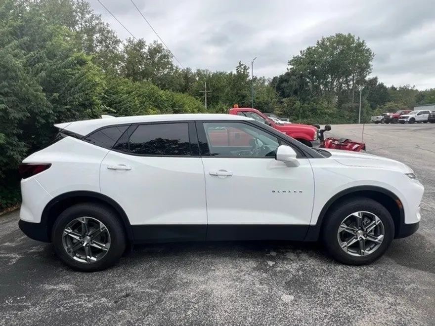 2023 Chevrolet Blazer 2LT photo 1