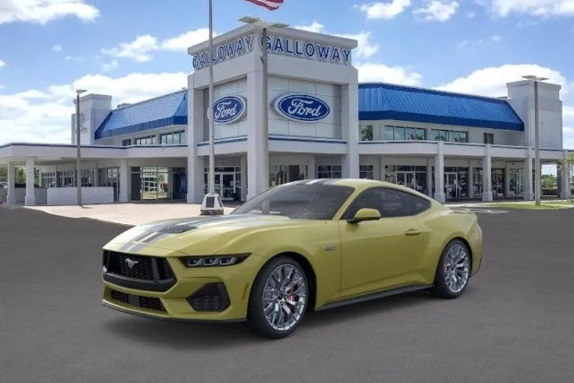 2025 Ford Mustang GT Premium photo 1