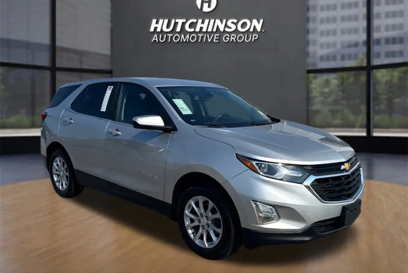 2021 Chevrolet Equinox LT photo 1