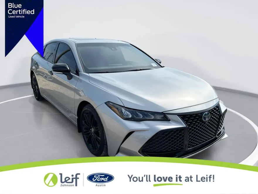 2022 Toyota Avalon Hybrid XSE photo 1