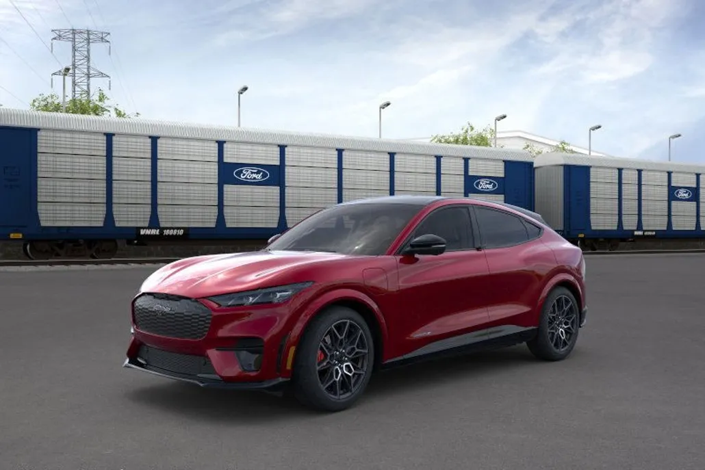 2025 Ford Mustang Mach-E GT photo 1