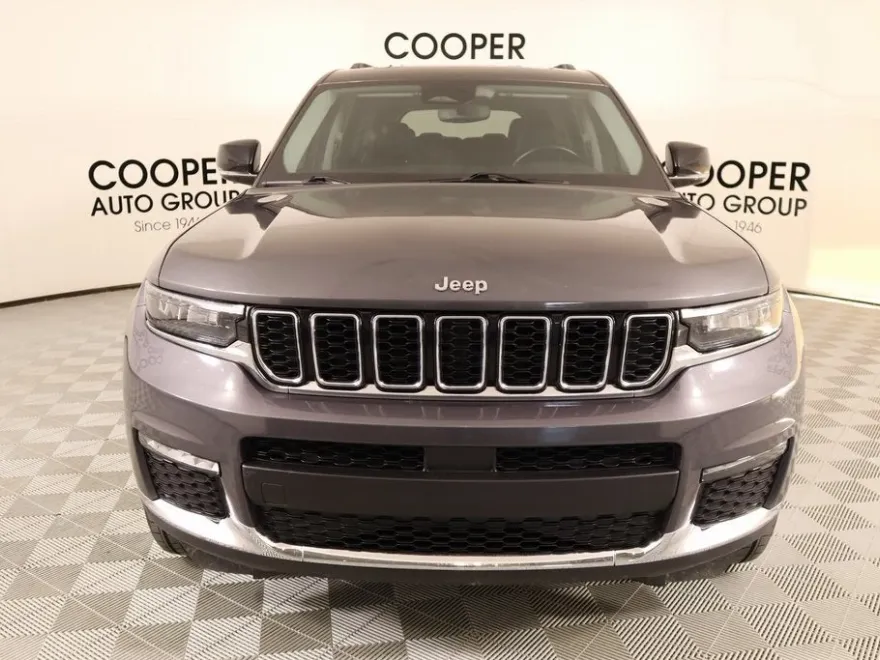 2022 Jeep Grand Cherokee Limited photo 1