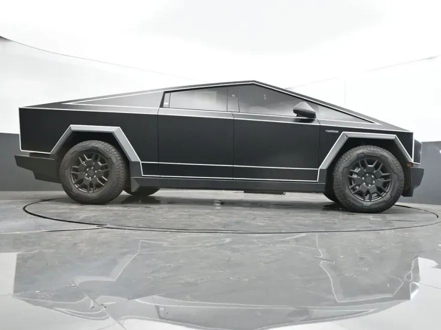2024 Tesla Cybertruck Cyberbeast photo 39