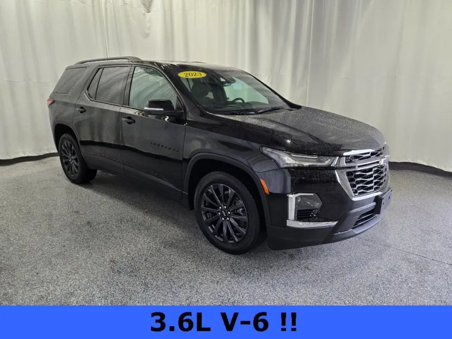 2023 Chevrolet Traverse RS photo 1