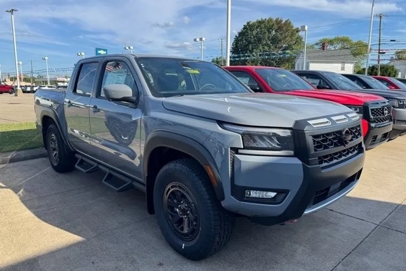 2026 Nissan Frontier PRO-4X photo 1
