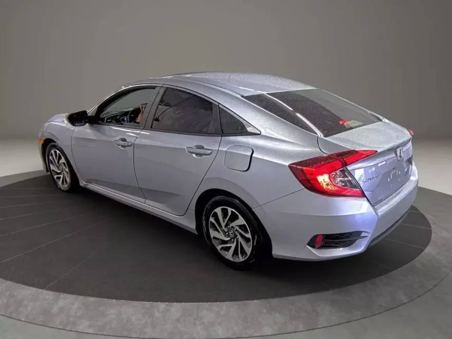 2016 Honda Civic EX photo 1