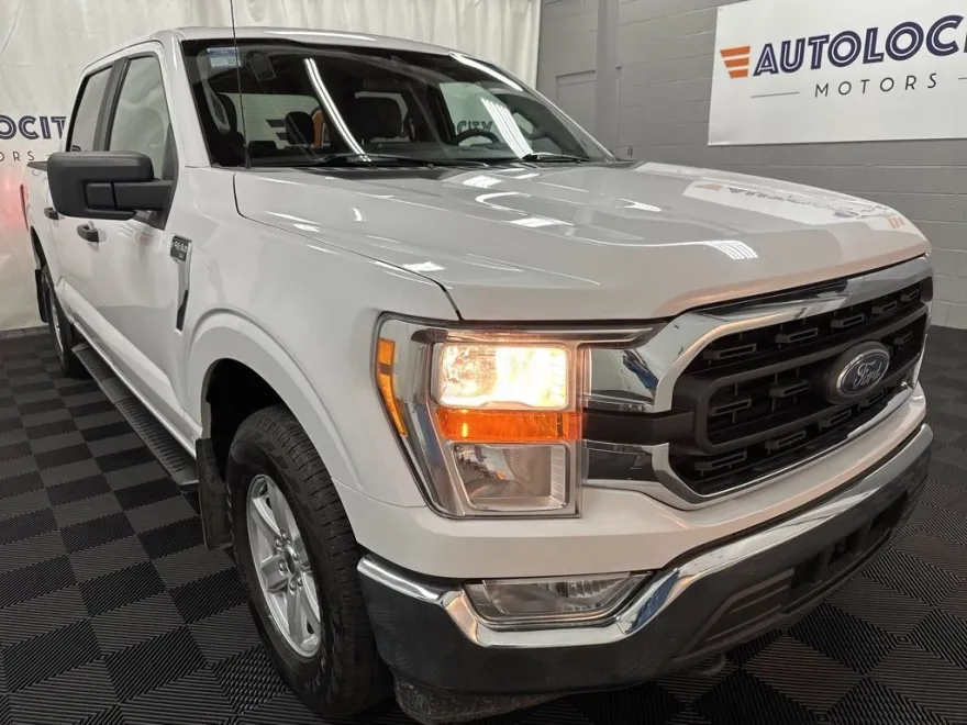 2021 Ford F-150 XLT photo 2