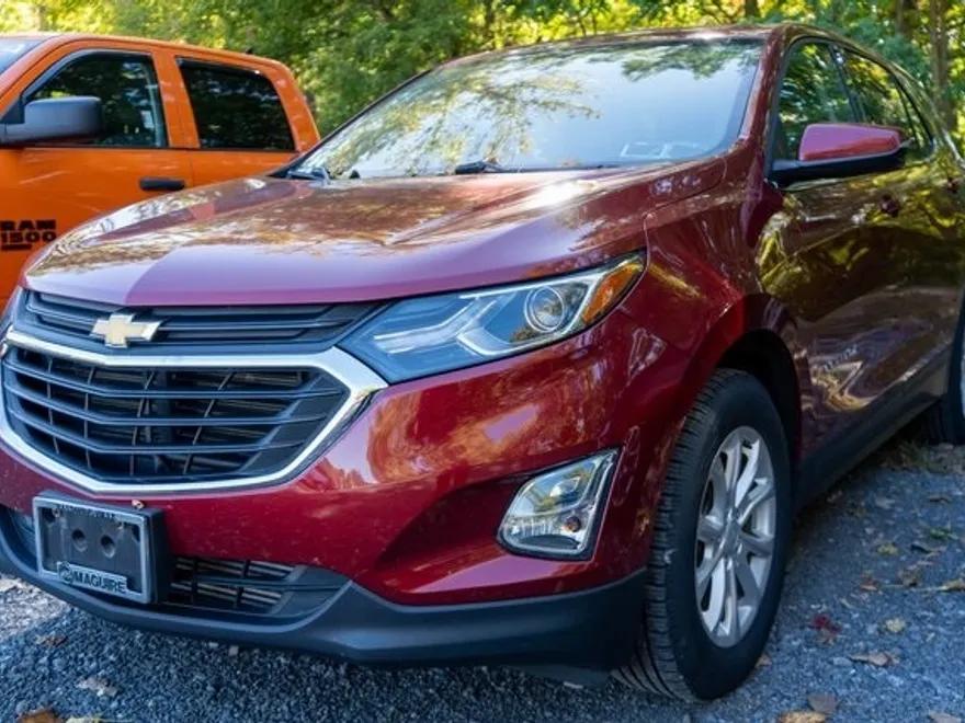 2018 Chevrolet Equinox LT photo 1