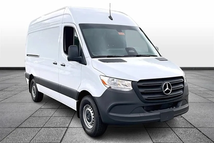 2025 Mercedes Benz Sprinter 2500 144 WB photo 1
