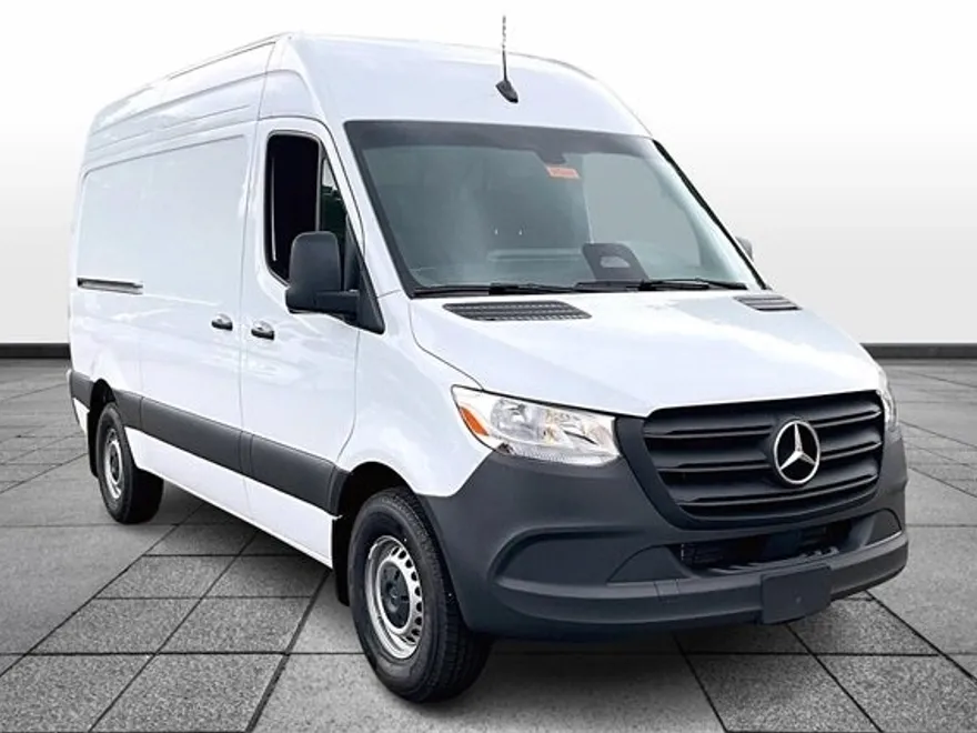 2025 Mercedes Benz Sprinter 2500 144 WB photo 1