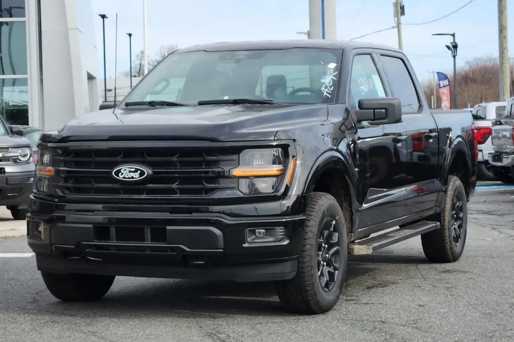 2025 Ford F-150 XLT photo 1