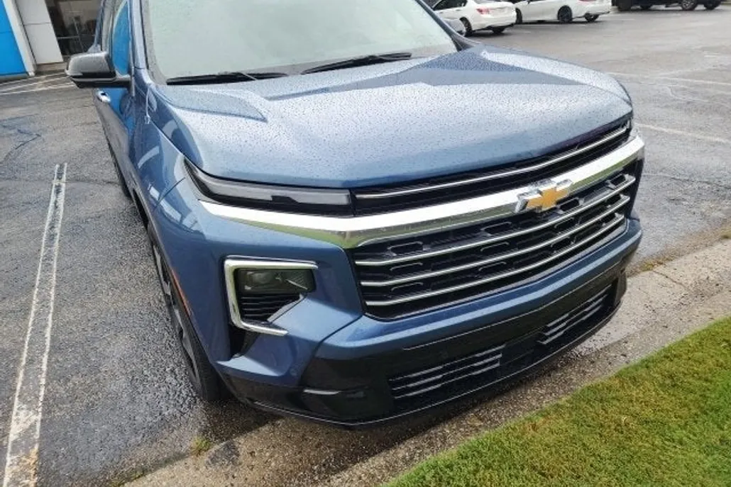 2025 Chevrolet Traverse High Country photo 1