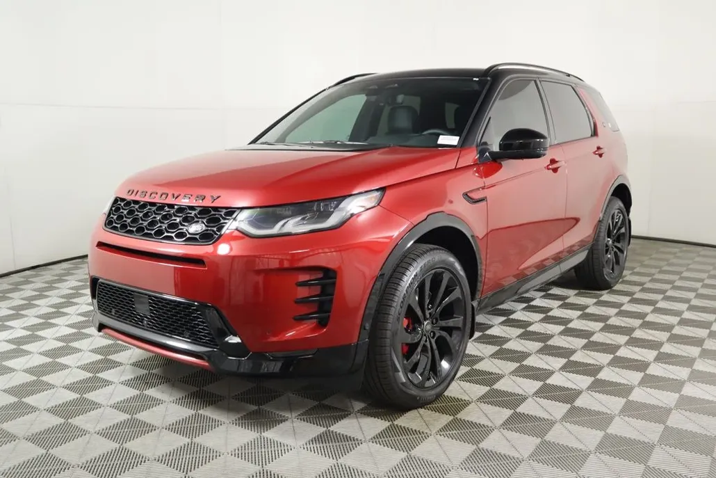2024 Land Rover Discovery Sport SE photo 1