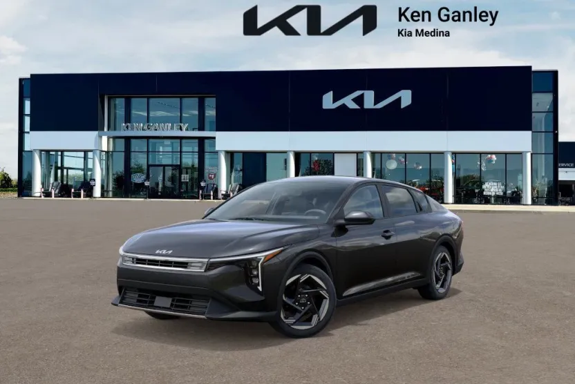 2025 Kia K4 EX photo 1