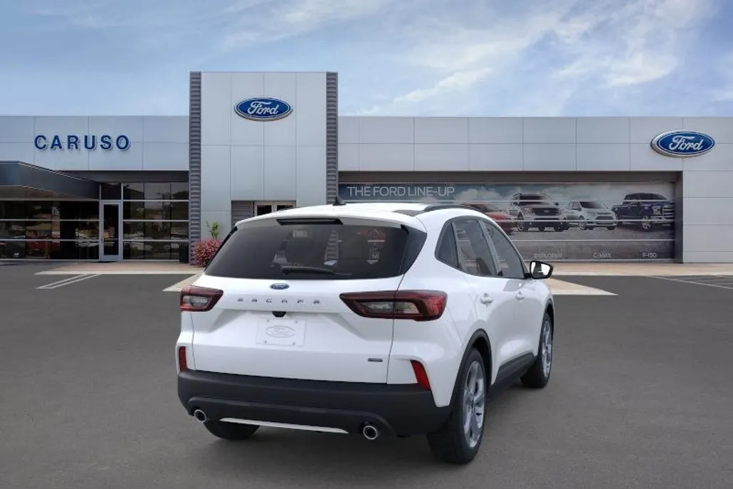 2025 Ford Escape ST-Line photo 1