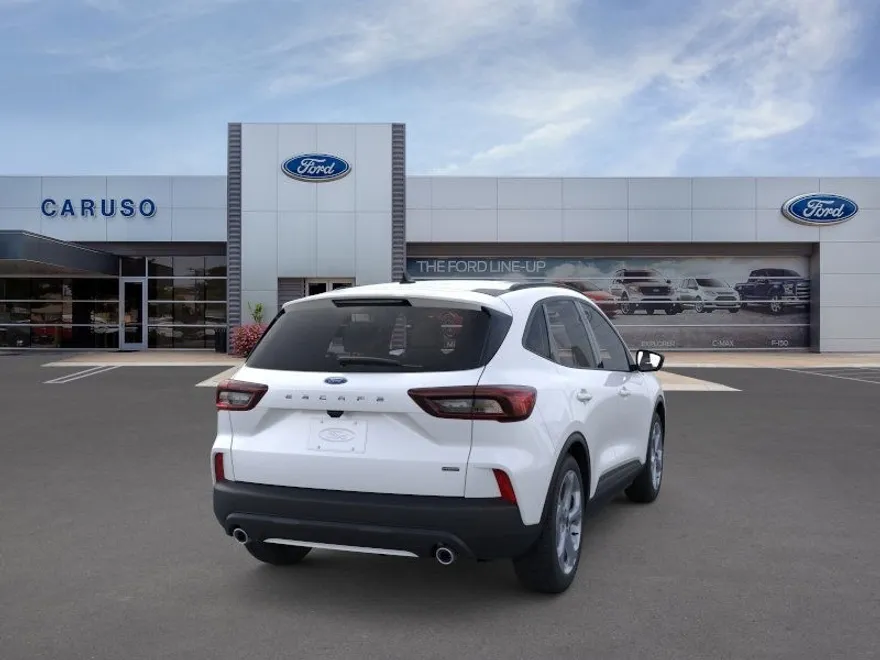2025 Ford Escape ST-Line photo 1