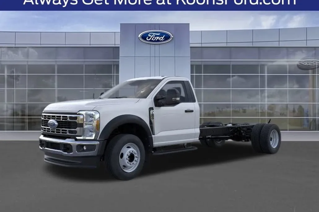 2025 Ford F-600 photo 1