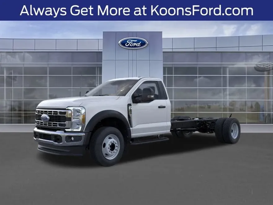 2025 Ford F-600 photo 1