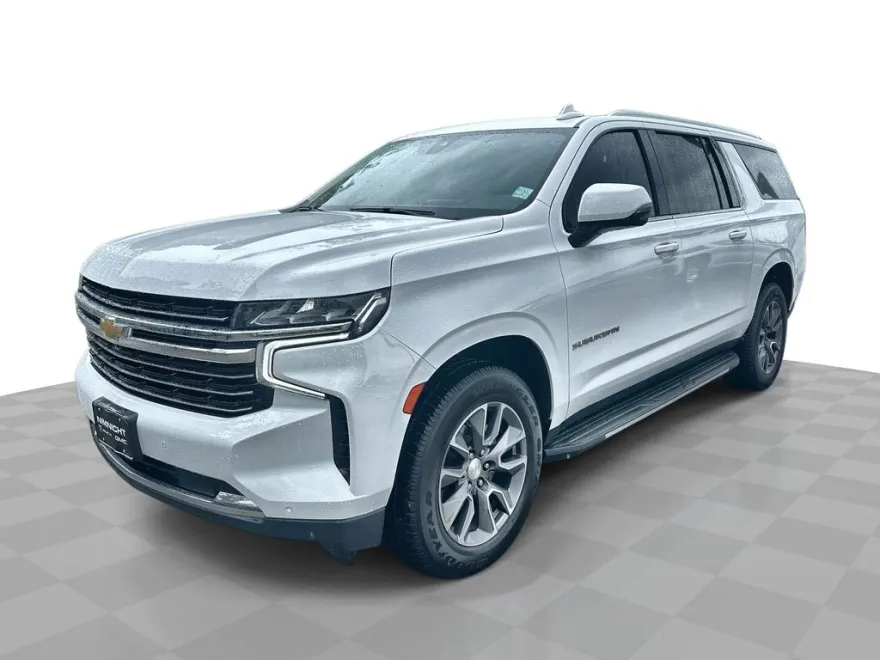 2021 Chevrolet Suburban LT photo 1