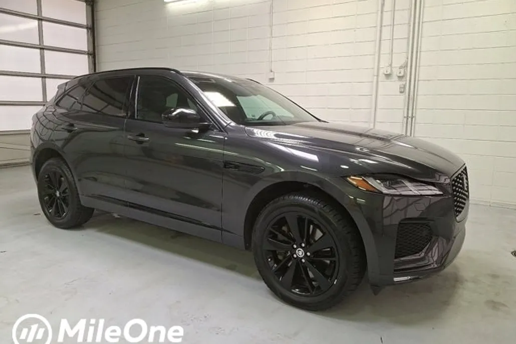 2024 Jaguar F-PACE P400 R-Dynamic S photo 1