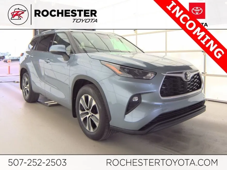 2022 Toyota Highlander XLE photo 1