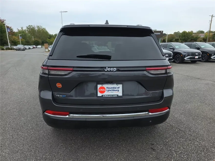 2024 Jeep Cherokee Limited 4xe photo 1