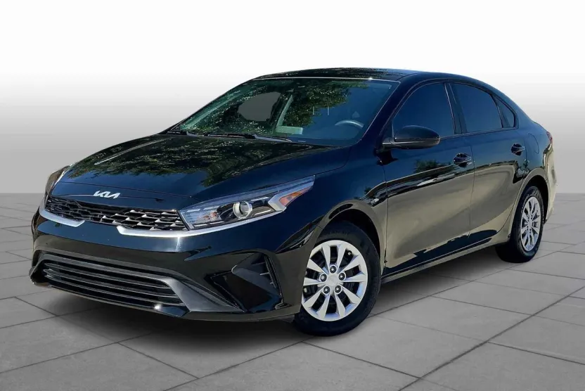 2024 Kia Forte LX photo 1