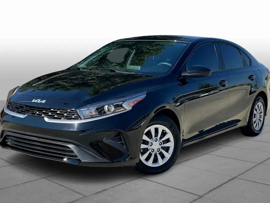 2024 Kia Forte LX photo 1