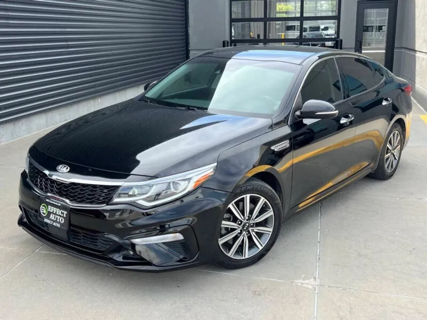 2020 Kia Optima EX photo 1