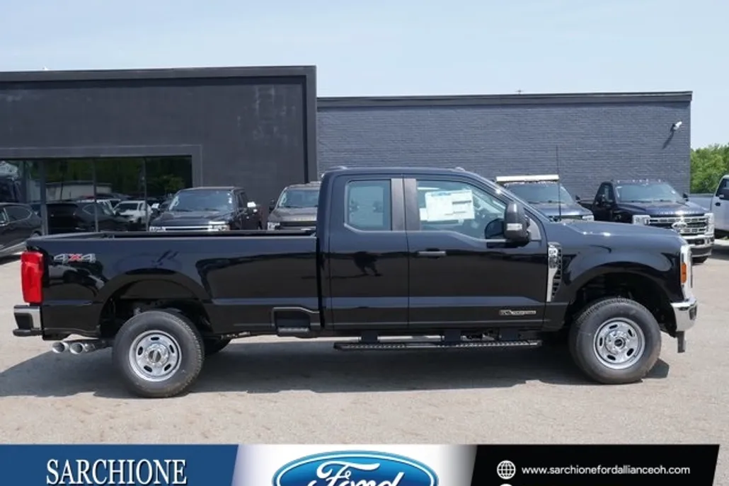2025 Ford F-250 photo 1
