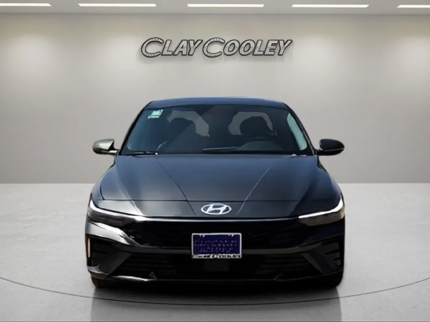2025 Hyundai Elantra Limited photo 1