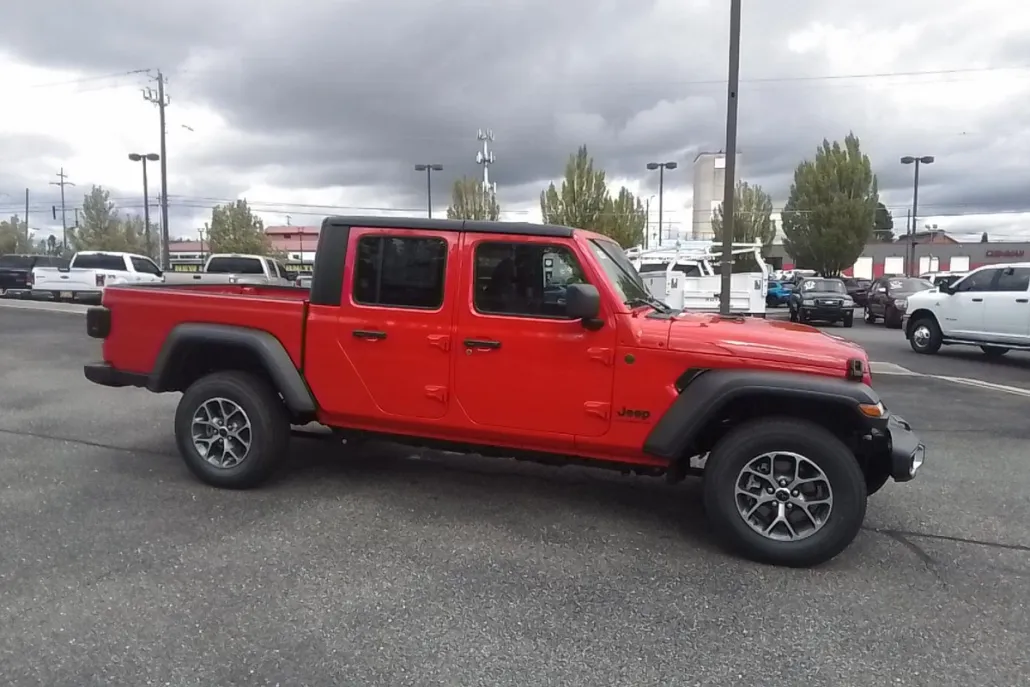 2025 Jeep Gladiator Sport S photo 1